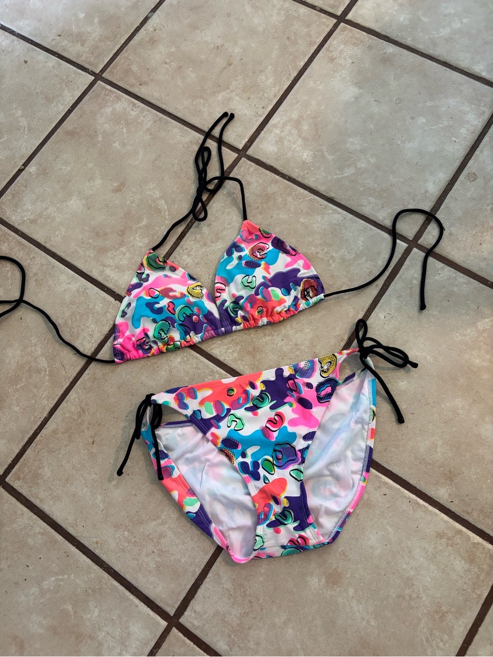 Womans Multicolor Artsy Print Tie-String Bikini Size Medium by Op Preowned